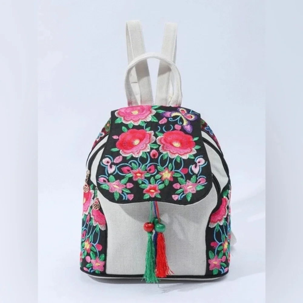 NWOT Emery Rose Floral Embroidered Backpack